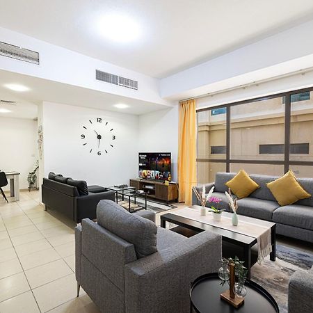 Moonlight Hostel Jbr - 2Min Walk To Jbr Beach - Gym - 2Min Metro Station - Poll Дубай Екстериор снимка