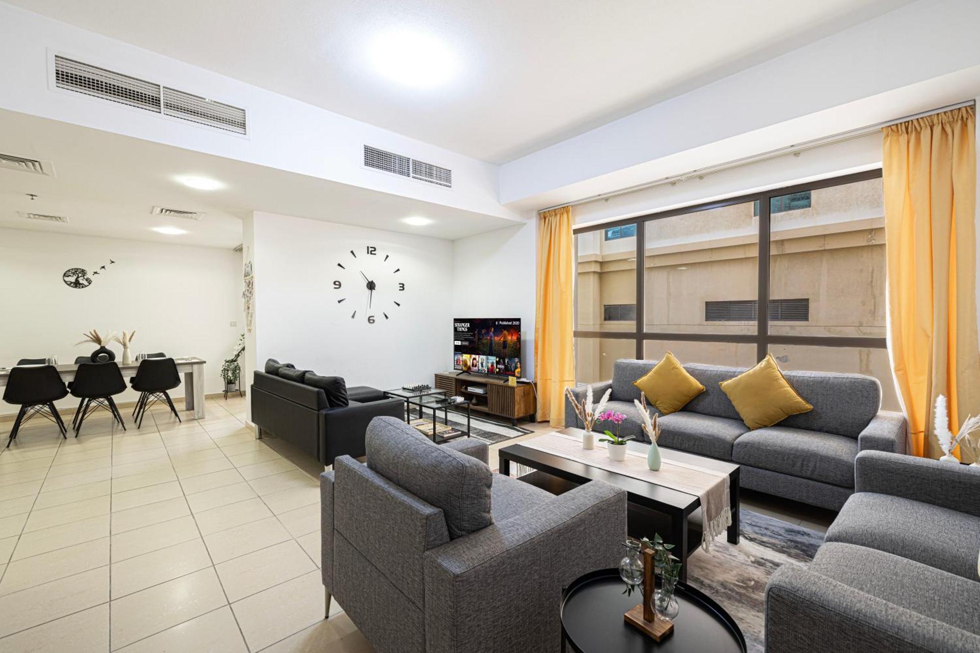 Moonlight Hostel Jbr - 2Min Walk To Jbr Beach - Gym - 2Min Metro Station - Poll Дубай Екстериор снимка